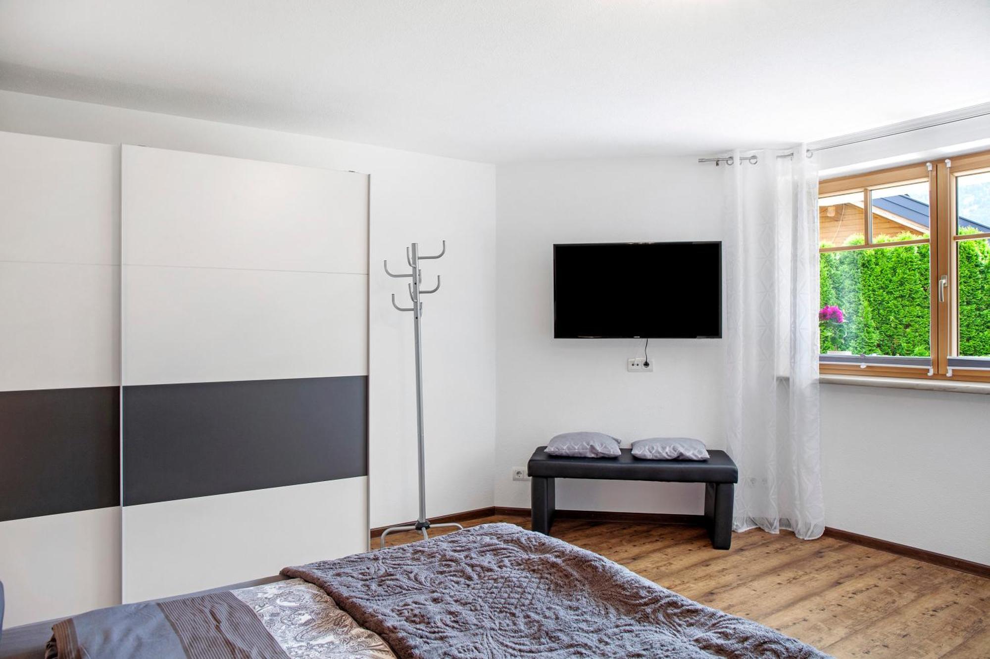 Mosers Ferienwohnung Am Sonnenhang Йенбах Екстериор снимка