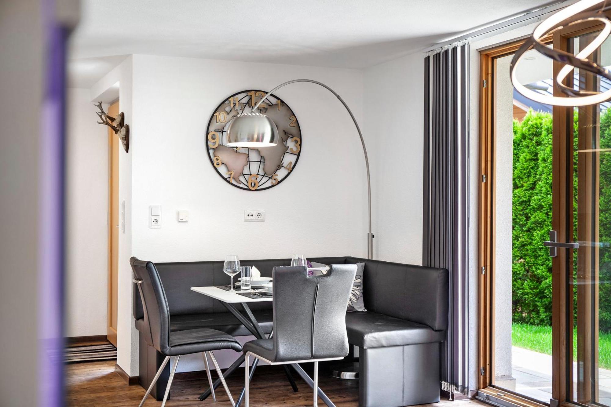 Mosers Ferienwohnung Am Sonnenhang Йенбах Екстериор снимка