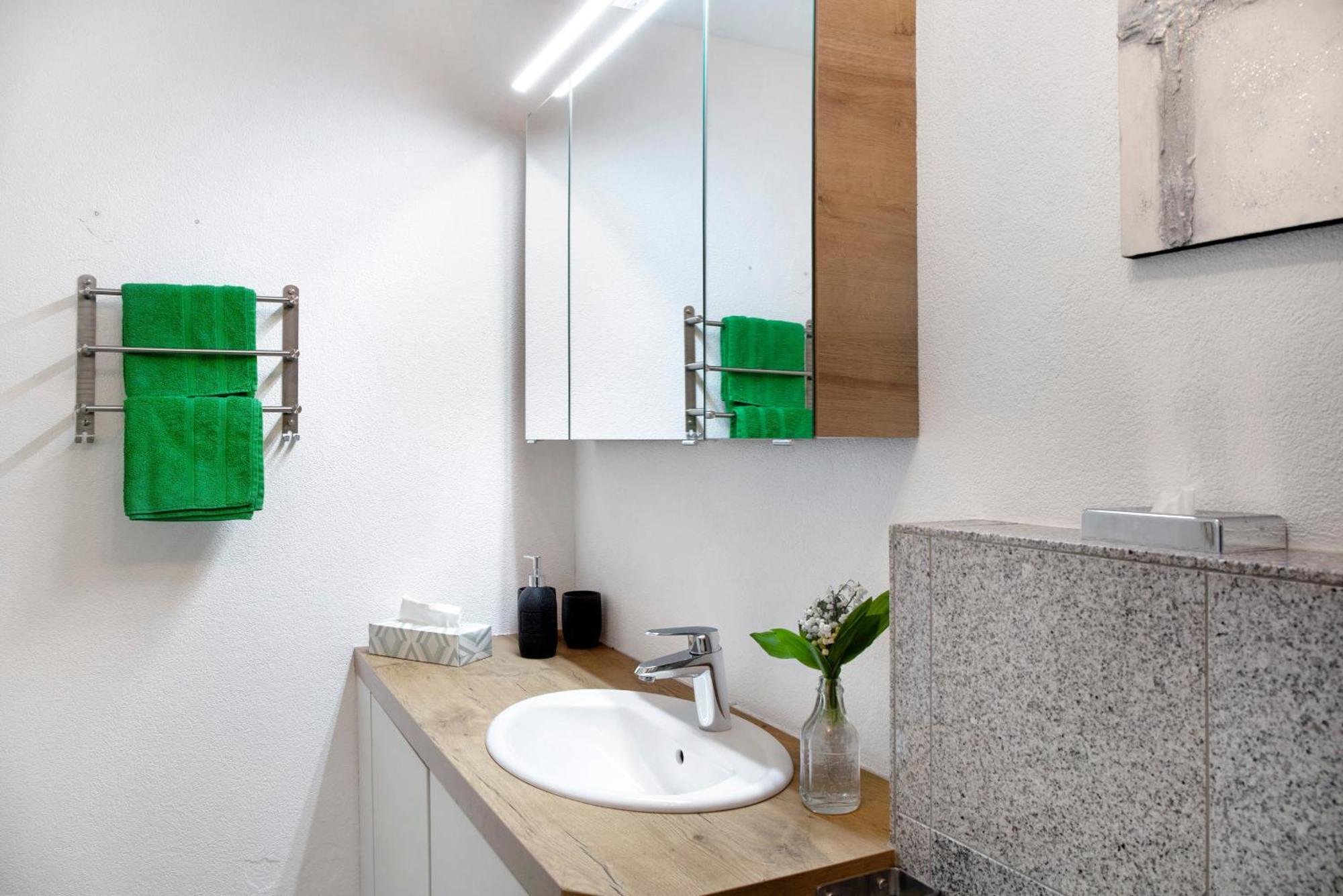 Mosers Ferienwohnung Am Sonnenhang Йенбах Екстериор снимка